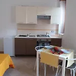Ξενοδοχείο με διαμερίσματα Riflesso Sul Mare Marina di Mancaversa