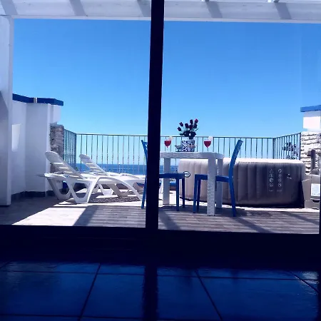 Riflesso Sul Mare 3* مارينا دي مانكافيسا
