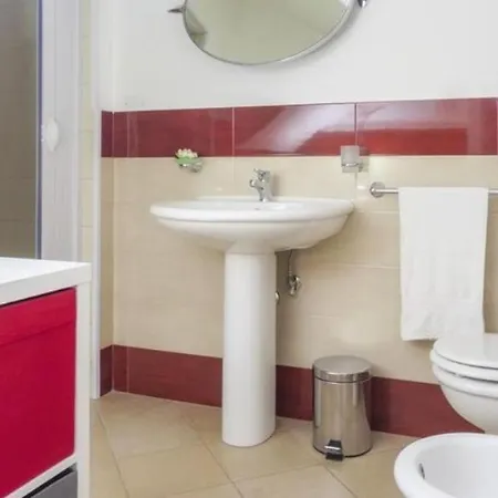 شقة فندقية Riflesso Sul Mare 3*