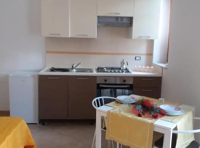 公寓式酒店 Riflesso Sul Mare 玛丽娜迪曼卡维萨